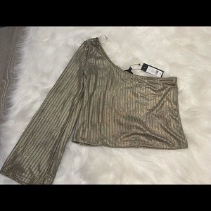 One sleeve gold top -Great for going out BNWT